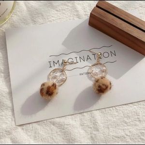 CUTE Pom Pom Pearl Mesh Earrings